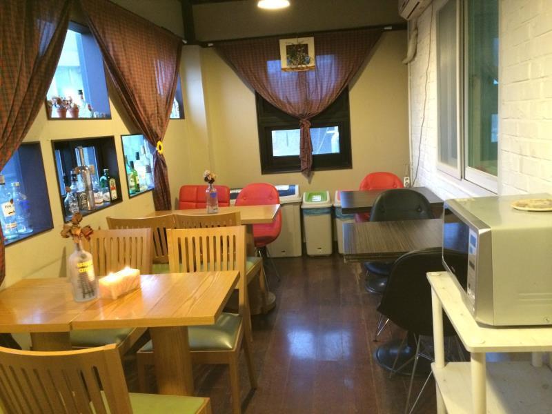 Comeinn Guesthouse Hongdae - Female Only โซล ภายนอก รูปภาพ