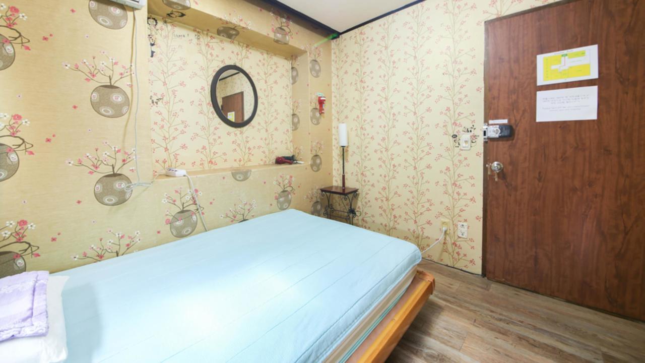 Comeinn Guesthouse Hongdae - Female Only โซล ภายนอก รูปภาพ