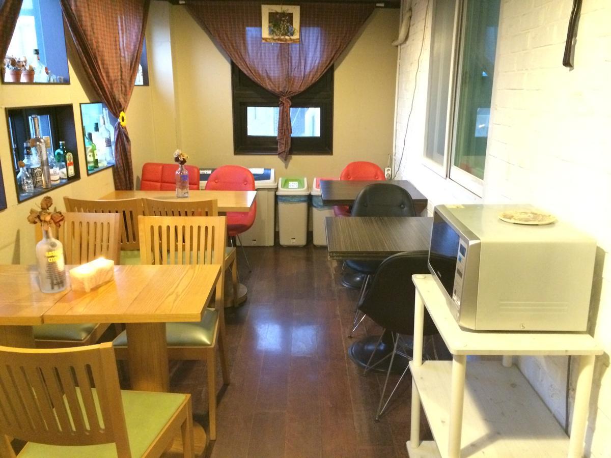 Comeinn Guesthouse Hongdae - Female Only โซล ภายนอก รูปภาพ
