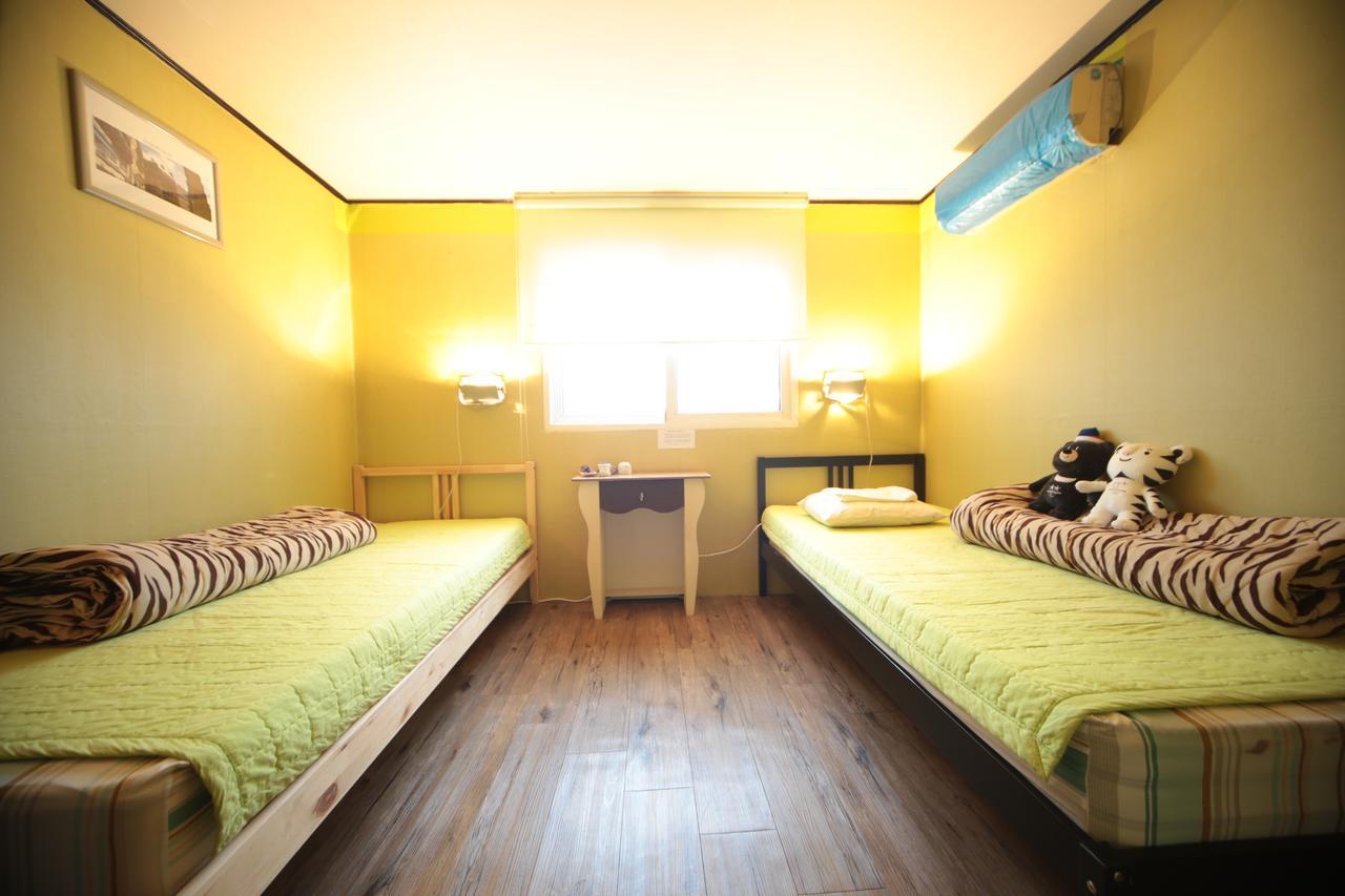 Comeinn Guesthouse Hongdae - Female Only โซล ภายนอก รูปภาพ